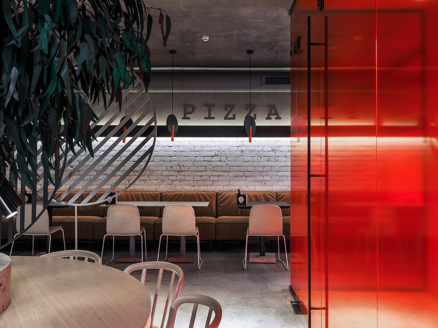 PIZZA 22 現(xiàn)代主題餐飲品牌空間設(shè)計(jì)案例，餐飲室內(nèi)設(shè)計(jì)，餐飲空間設(shè)計(jì)，深圳空間設(shè)計(jì)，左右格局